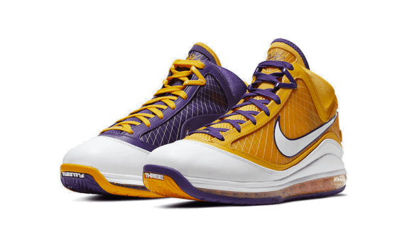 Reaprovizionare Nike Lebron 7 Media Day