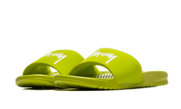 Reaprovizionare Nike Benassi Stussy Volt