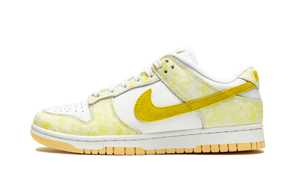 Reaprovizionare Nike Dunk Low Galben Strike (w)